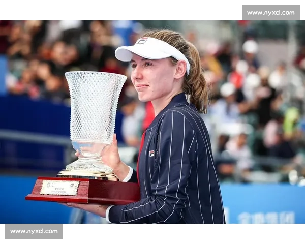 30 岁终圆梦！亚历山德洛娃首入前十，赛季三进 500 赛决赛书写坚韧